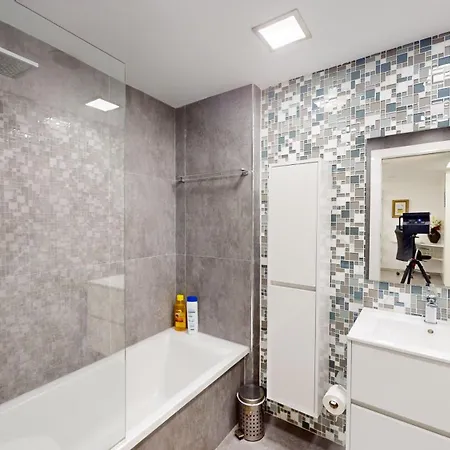 Centro Puerto Deportivo Opción Parking