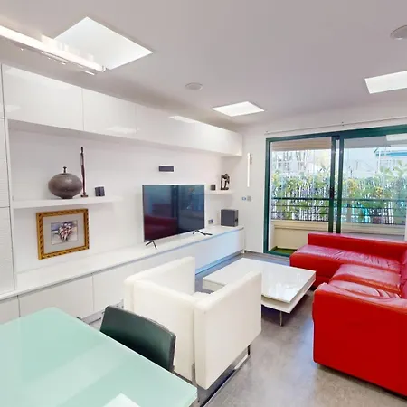 Centro Puerto Deportivo Opcion Parking Апартаменти Марбелья